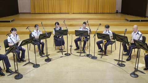 アウェイ・フロム・ダークネス