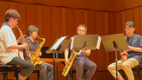 オリーブ畑に吹く風と